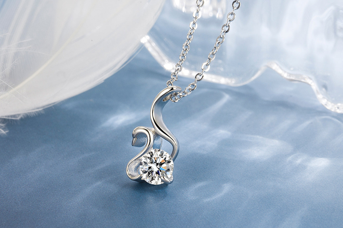 Swan Pendant Fashionable Elegant Necklace