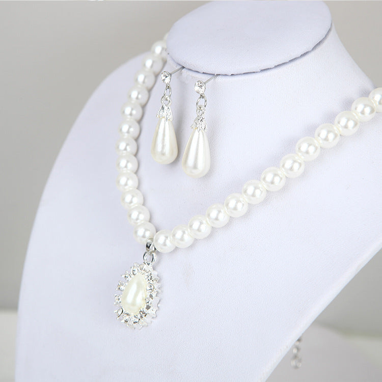 Pearl necklace set