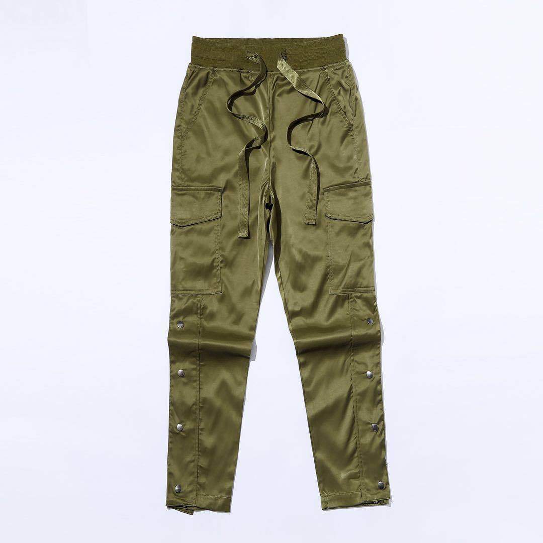 Velcro Buttoned Cargo Pant For Men