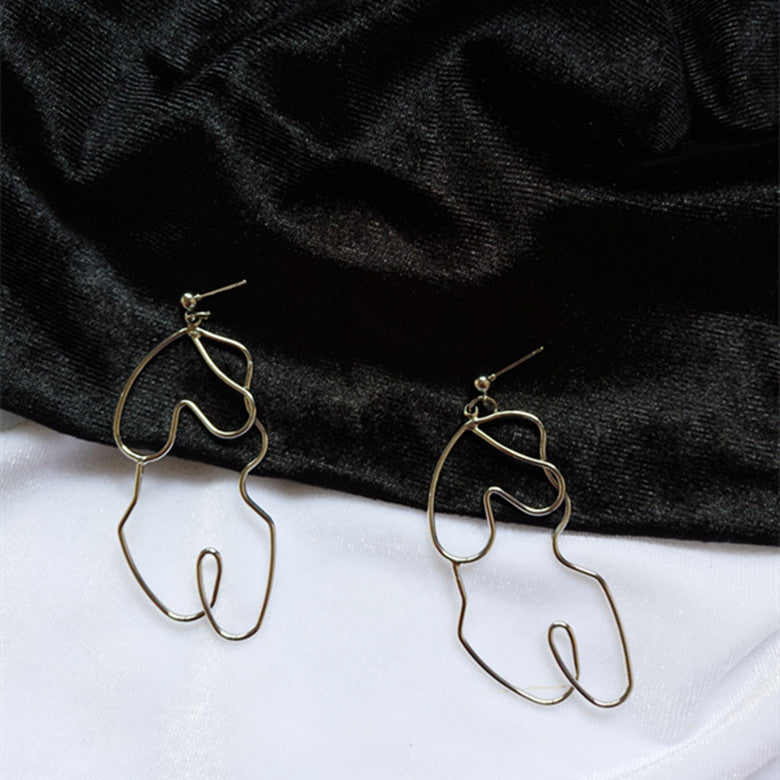 Exaggerated twisted body earrings earrings earrings