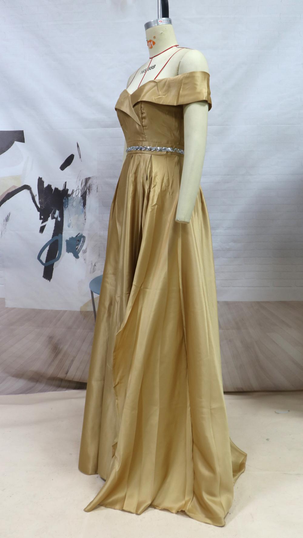 Long Dress Trailing Banquet for women