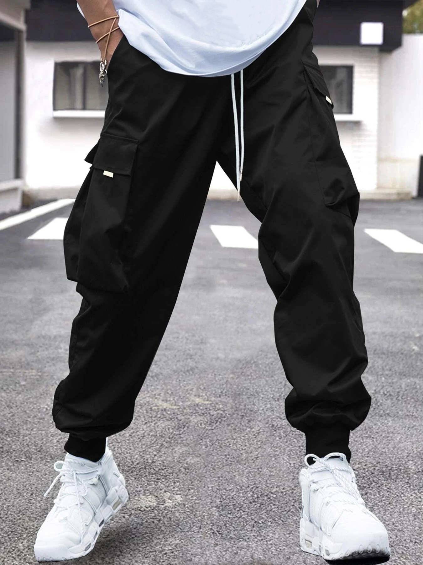 Flap Pocket Side Drawstring Waist Cargo Pant For Men