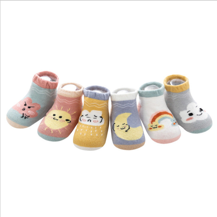 Dispensing Floor Socks for baby