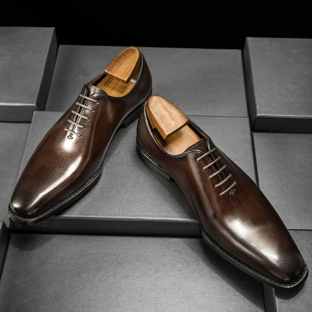 Formal British Style Groom Leather Shoes for men