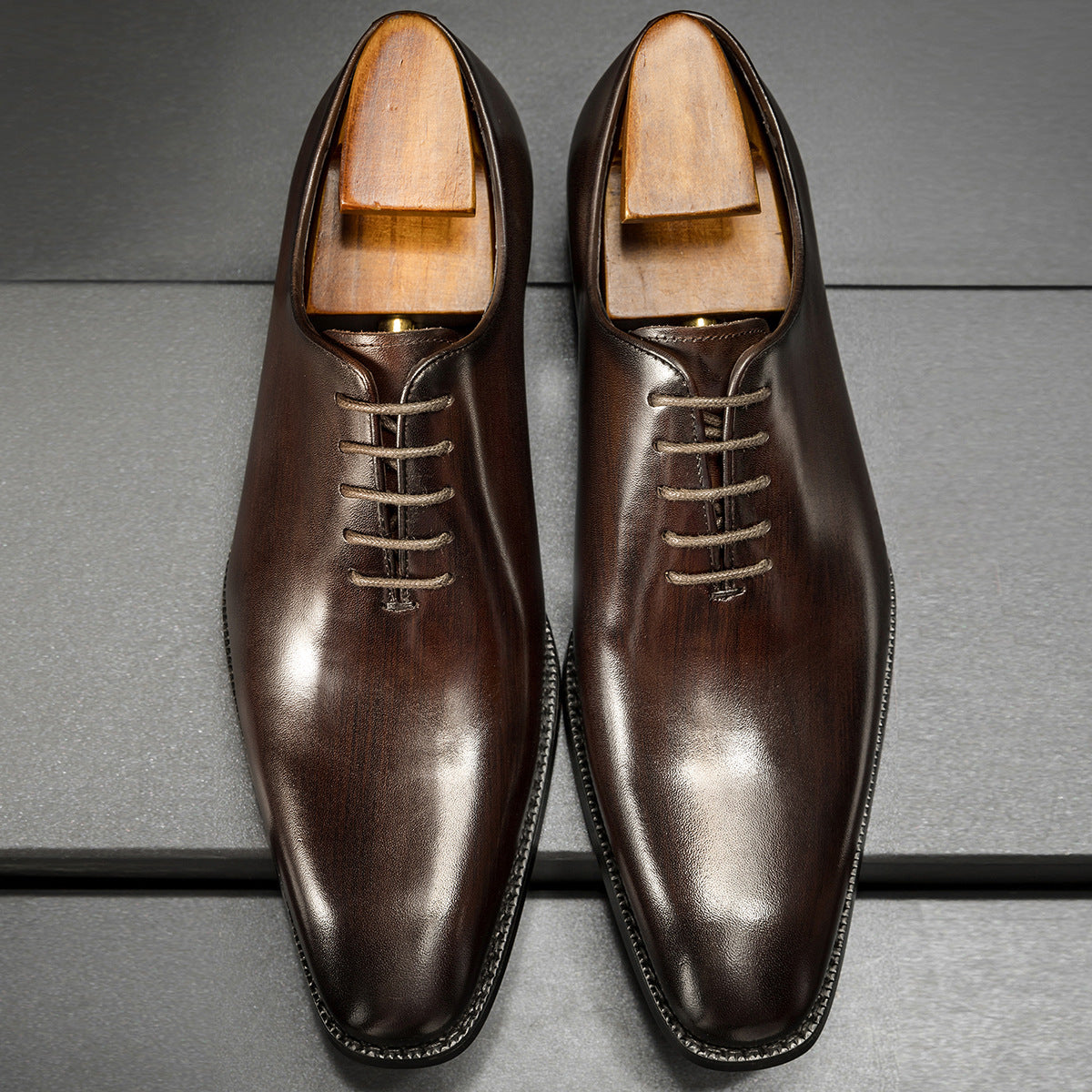 Formal British Style Groom Leather Shoes for men