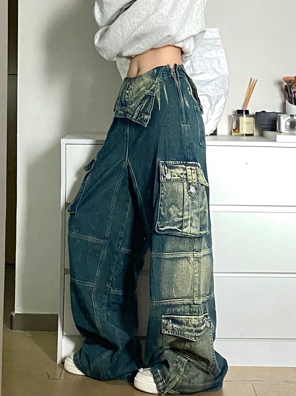 Retro Washed Cargo Jeans For Women