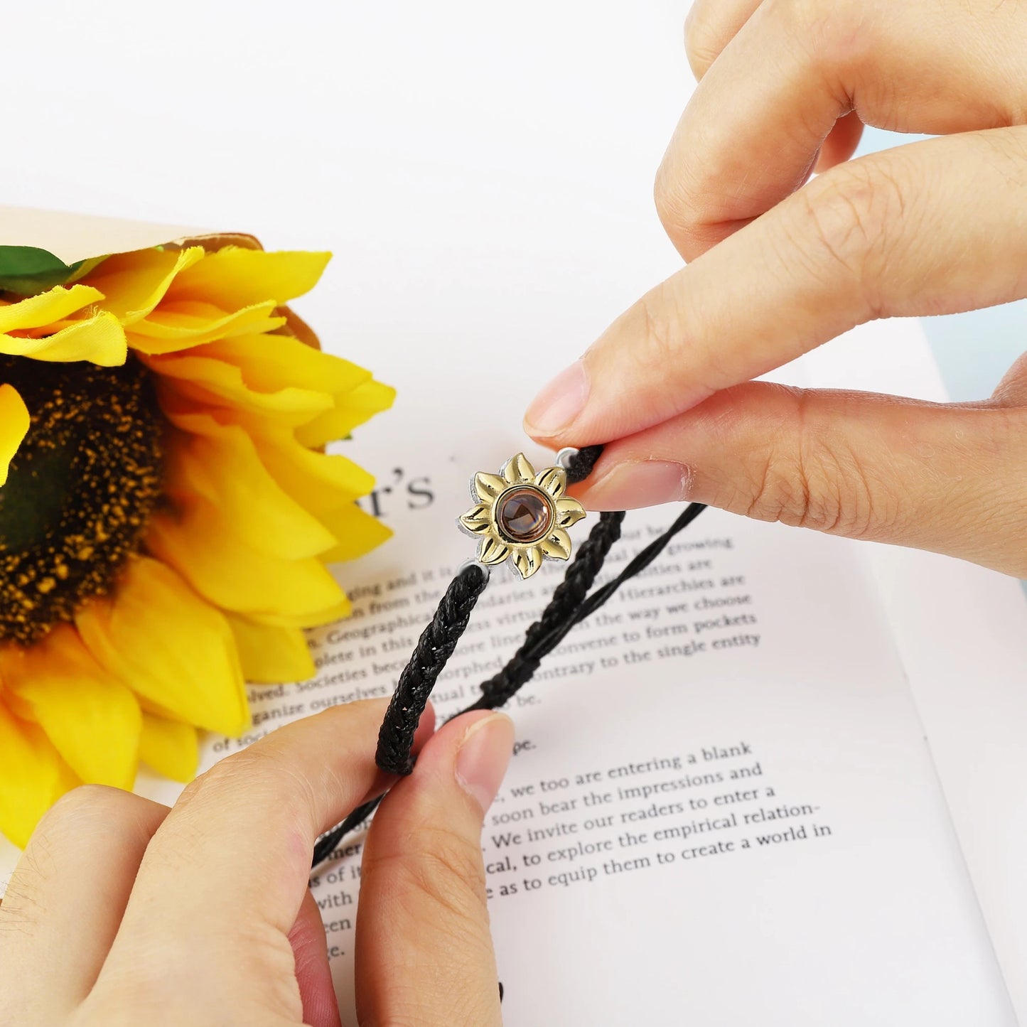 Customized Color Photo Weaving Couple Sunflower Projection Bracelet